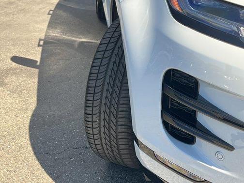 2025 Land Rover Range Rover Evoque Dynamic SE