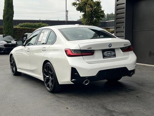 2025 BMW 330 i xDrive