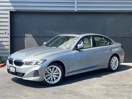 2023 BMW 330e xDrive