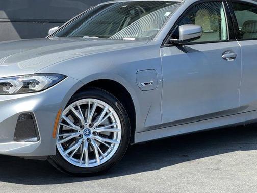 2023 BMW 330e xDrive