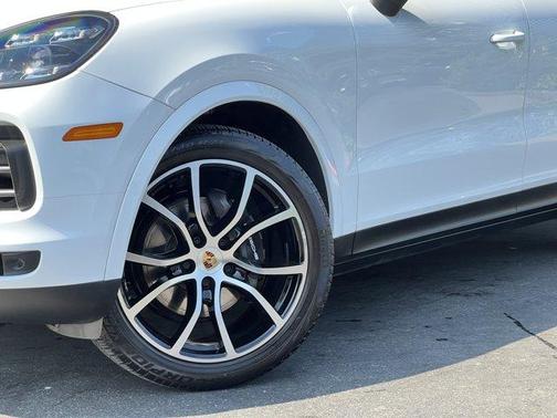 2020 Porsche Cayenne Base