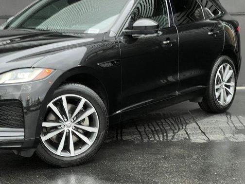 2025 Jaguar F-PACE P400 R-Dynamic S