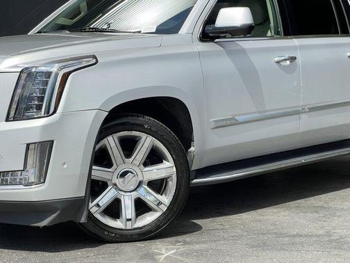 2020 Cadillac Escalade ESV Luxury