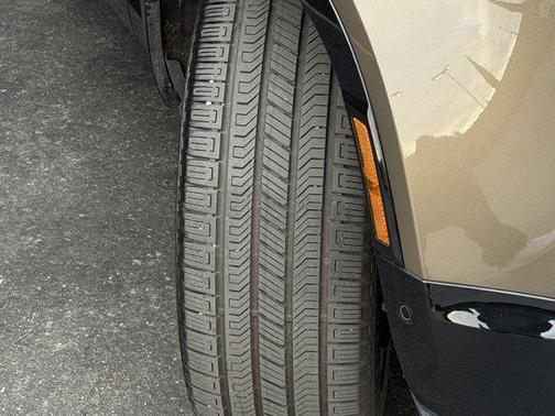 2025 Land Rover Defender P400 X-Dynamic SE