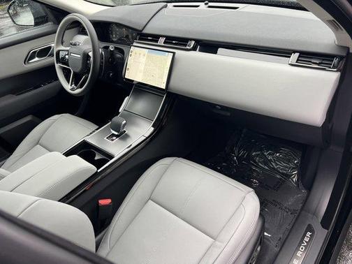 2025 Land Rover Range Rover Velar P400 Dynamic SE