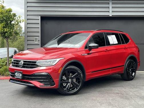 2024 Volkswagen Tiguan 2.0T SE R-Line Black