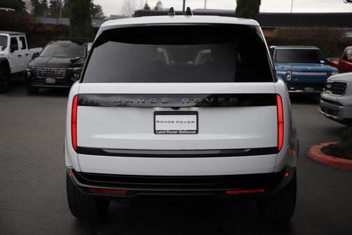 2026 Land Rover Range Rover P530 SE