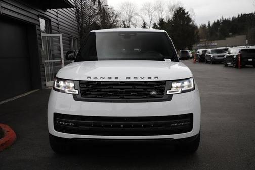 2026 Land Rover Range Rover P530 SE