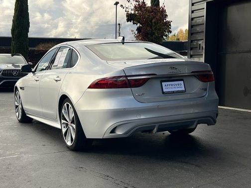 2022 Jaguar XF P300 R-Dynamic SE