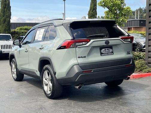 2021 Toyota RAV4 Hybrid XLE Premium