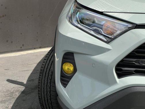 2021 Toyota RAV4 Hybrid XLE Premium
