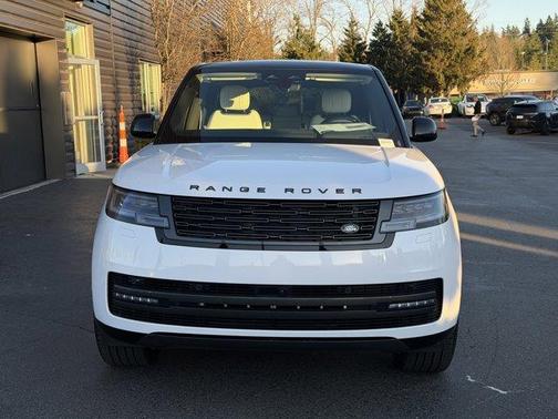 2025 Land Rover Range Rover P530 SE 7 Seat