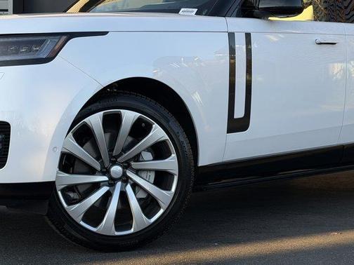 2025 Land Rover Range Rover P530 SE 7 Seat