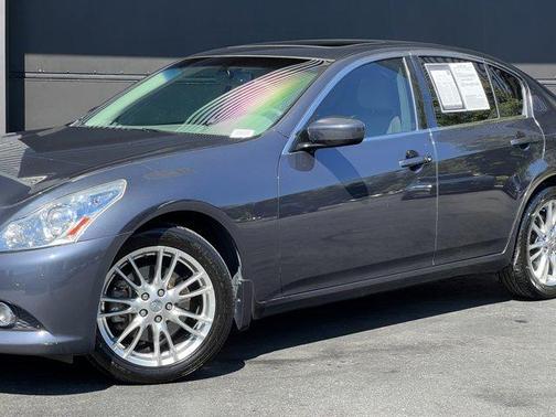 2011 INFINITI G37x Base