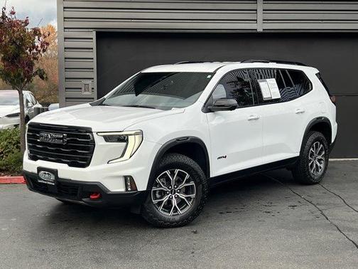 2024 GMC Acadia AT4