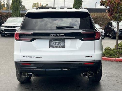 2024 GMC Acadia AT4