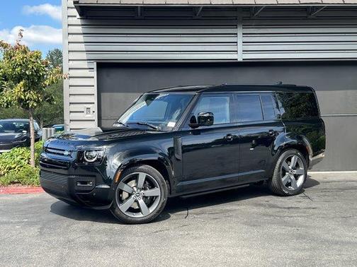 2025 Land Rover Defender P500 V8