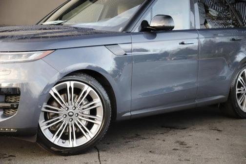 2025 Land Rover Range Rover Sport P360 SE