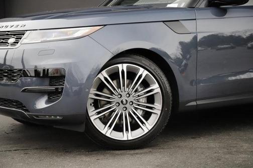 2025 Land Rover Range Rover Sport P360 SE