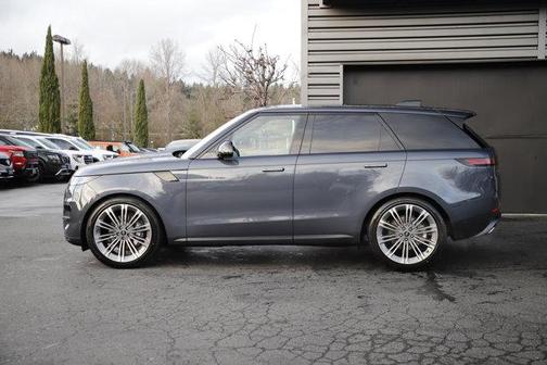 2025 Land Rover Range Rover Sport P360 SE
