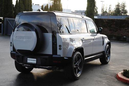 2026 Land Rover Defender P400 X-Dynamic SE