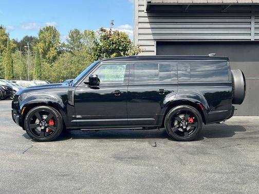 2025 Land Rover Defender P400 X