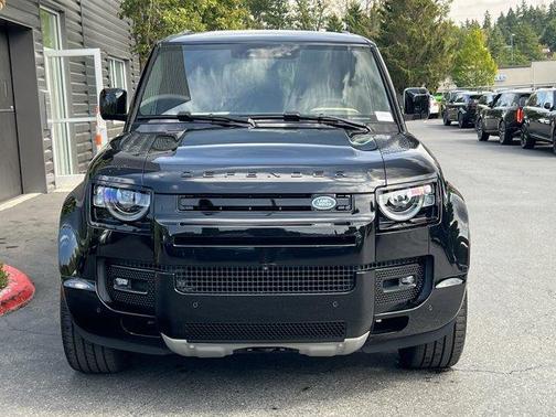 2025 Land Rover Defender P400 X