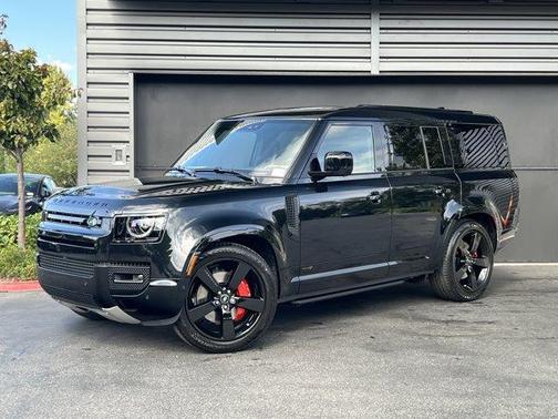 2025 Land Rover Defender P400 X