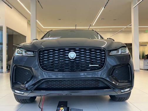 2025 Jaguar F-PACE P250 R-Dynamic S