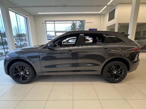 2025 Jaguar F-PACE P250 R-Dynamic S