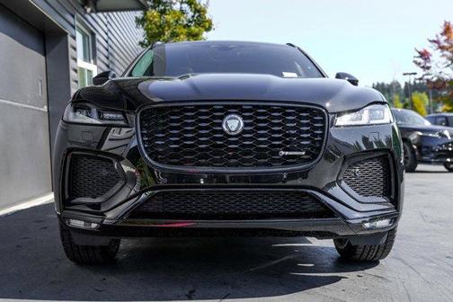 2025 Jaguar F-PACE P250 R-Dynamic S