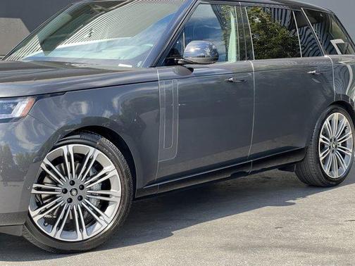 2025 Land Rover Range Rover P400 SE 7 Seat