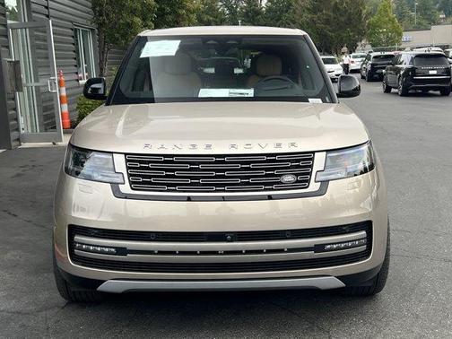 2025 Land Rover Range Rover P530 SE 7 Seat