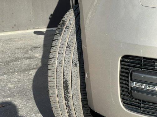 2025 Land Rover Range Rover P550e SE