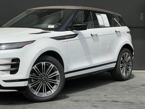 2024 Land Rover Range Rover Evoque Dynamic SE