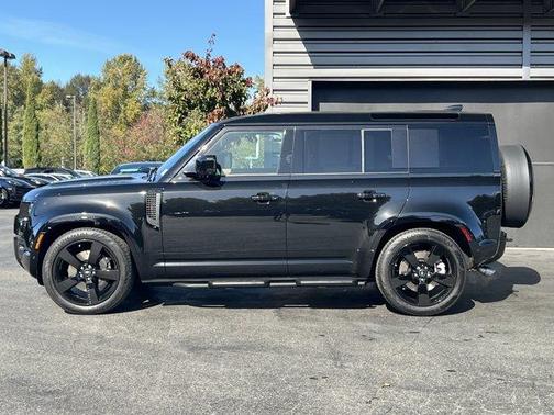 2025 Land Rover Defender P500 X-Dynamic SE