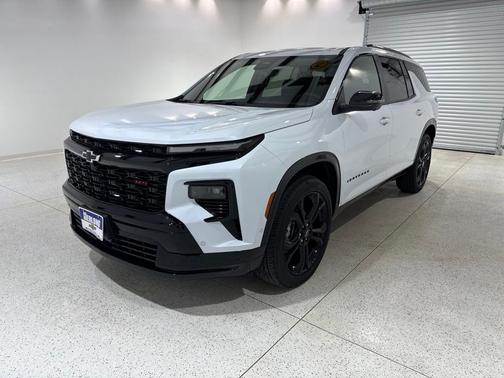 Polar White Tricoat 2027 Chevrolet Traverse RS SUV