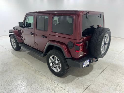 Snazzberry Pearlcoat 2021 Jeep Wrangler Unlimited Sahara
