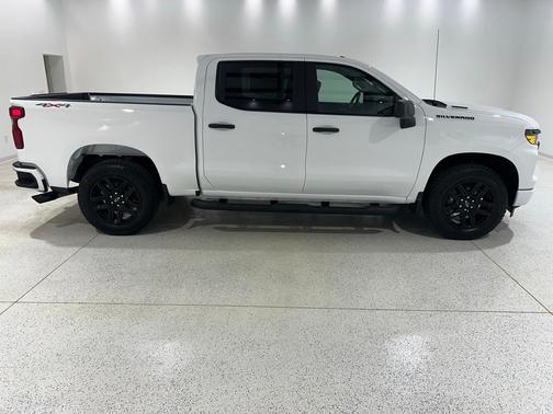 Summit White 2026 Chevrolet Silverado 1500 Custom