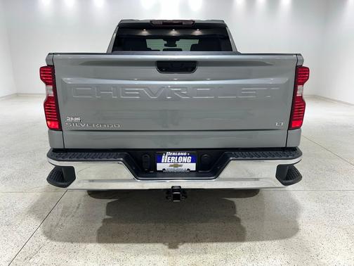 Sterling Gray Metallic 2023 Chevrolet Silverado 1500 LT