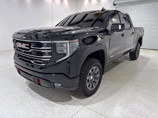 Onyx Black 2025 GMC Sierra 1500 AT4