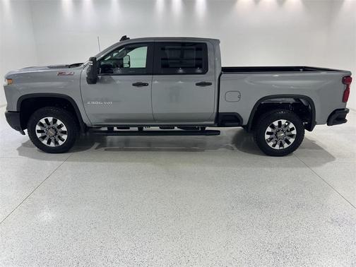 2026 Chevrolet Silverado 2500 Custom