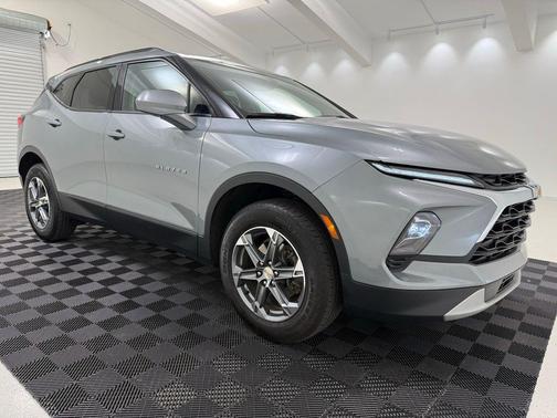 Sterling Gray Metallic 2023 Chevrolet Blazer 2LT