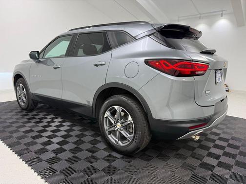 Sterling Gray Metallic 2023 Chevrolet Blazer 2LT