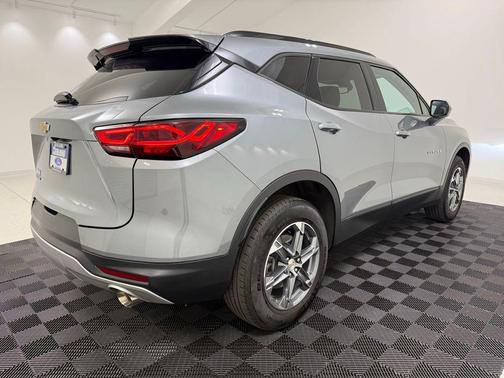 Sterling Gray Metallic 2023 Chevrolet Blazer 2LT