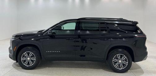 Mosaic Black Metallic 2026 Chevrolet Traverse LT