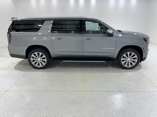 Sterling Gray Metallic 2026 Chevrolet Suburban Premier
