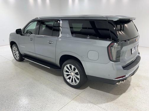 Sterling Gray Metallic 2026 Chevrolet Suburban Premier