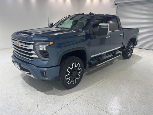 Lakeshore Blue Metallic 2025 Chevrolet Silverado 2500 High Country