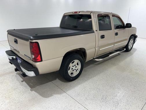 Sandstone Metallic 2005 Chevrolet Silverado 1500 LT Crew Cab